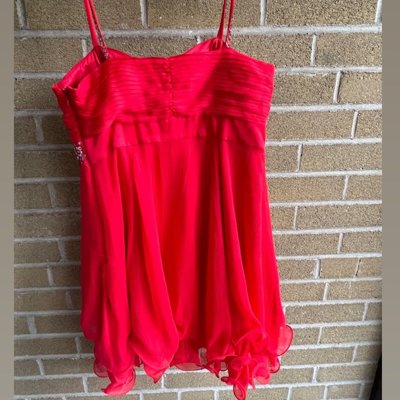 Prom dress - Picture 2 of 2